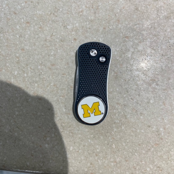 Golf divot tool - Picture 2 of 5